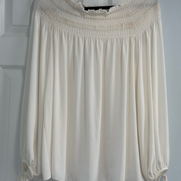 Escada Cream Blouse - Picture 5 of 8